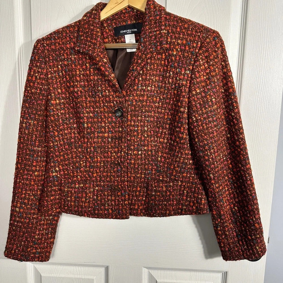 Jones New York Petite 12P cropped wool blend blazer. Tweedy material, gorgeous! - Picture 1 of 8